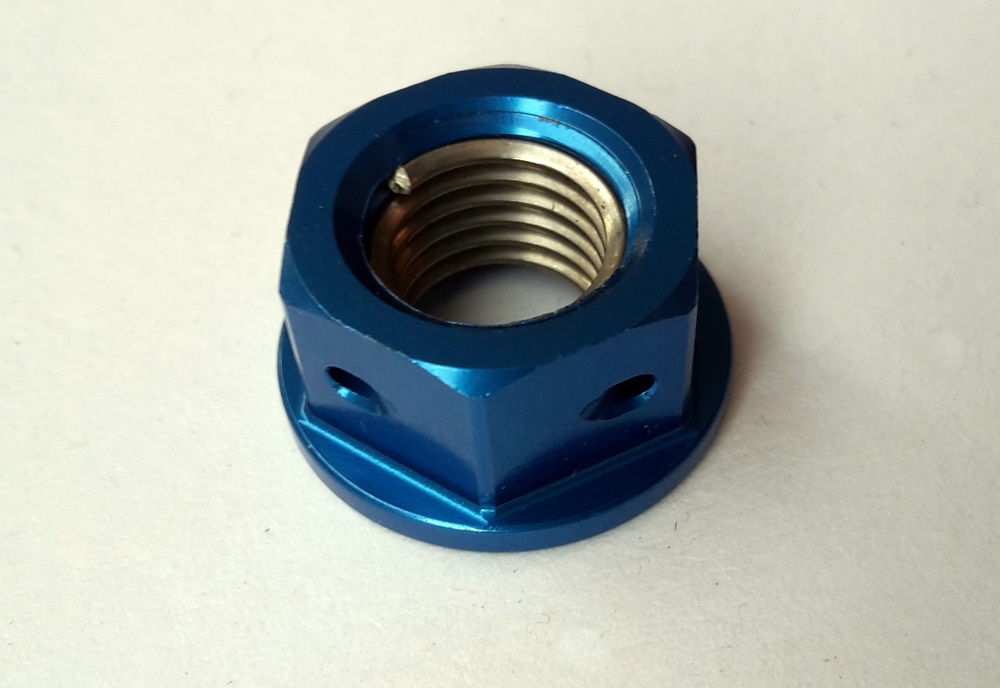 Mutter Kettenrad M10x1.25 blau rot schwarz titan Alu
